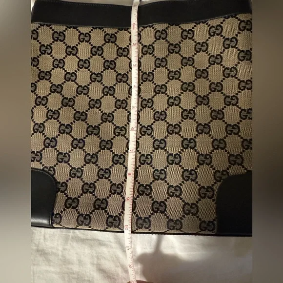 Authentic Gucci black/gray logo canvas shoulder bag - Picture 16 of 17